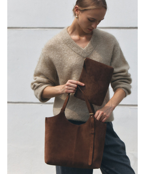 DEMERIEL（ドゥメリエル）の「90 Veneta Bag Medium Chestnut（ショルダーバッグ・レディース・その他・FREE）」の2枚目の写真