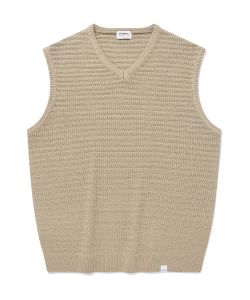 COVERNAT(カバーナット)の「Vネックニットベストベージュ(ベスト・レディース・その他・LARGE/MEDIUM/SMALL/X-LARGE/XX-LARGE)」の1枚目の写真