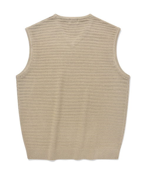 COVERNAT(カバーナット)の「Vネックニットベストベージュ(ベスト・レディース・その他・LARGE/MEDIUM/SMALL/X-LARGE/XX-LARGE)」の2枚目の写真