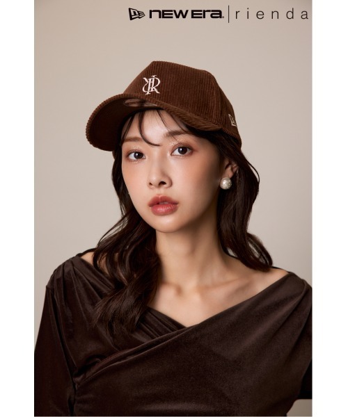 rienda（リエンダ）の「NEW ERA｜rienda コーデュロイキャップ 秋服 冬服（キャップ・レディース・ダークブラウン・FREE）」の6枚目の写真