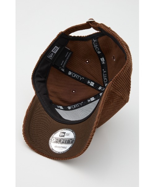 rienda（リエンダ）の「NEW ERA｜rienda コーデュロイキャップ 秋服 冬服（キャップ・レディース・ダークブラウン・FREE）」の4枚目の写真