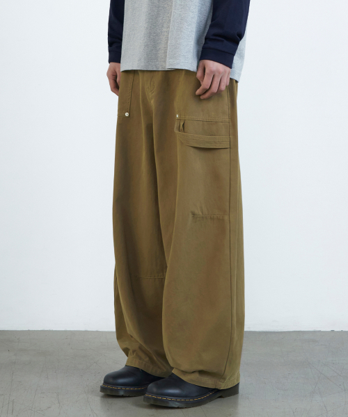 URBANSTOFF(アーバンストッフ)の「アートワークカーペンター ロングバルーンパンツ (ブラウン)(その他パンツ・レディース・その他・MEDIUM/LARGE)」の1枚目の写真