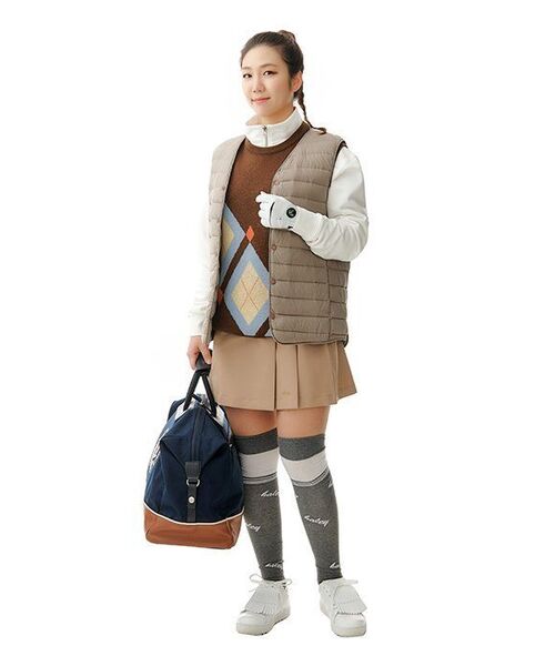 MUSINSA STANDARD（ムシンサスタンダード）の「Vネックライトダウンベスト[ベージュ]（ダウンベスト・メンズ・その他・28.5cm）」の17枚目の写真