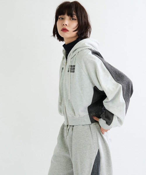 A.D.C.L.（エーディーシーエル）の「裏毛×デニム切替 ジップパーカー（パーカー・レディース・ブルー/ブラック・M/L）」の3枚目の写真