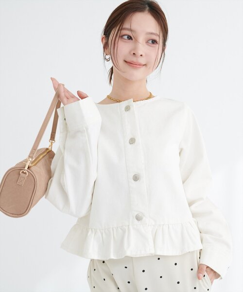 natural couture(ナチュラルクチュール)の「ノーカラーペプラムデニムジャケット(デニムジャケット・レディース・オフホワイト/ブルー/インディゴブルー・FREE)」の5枚目の写真