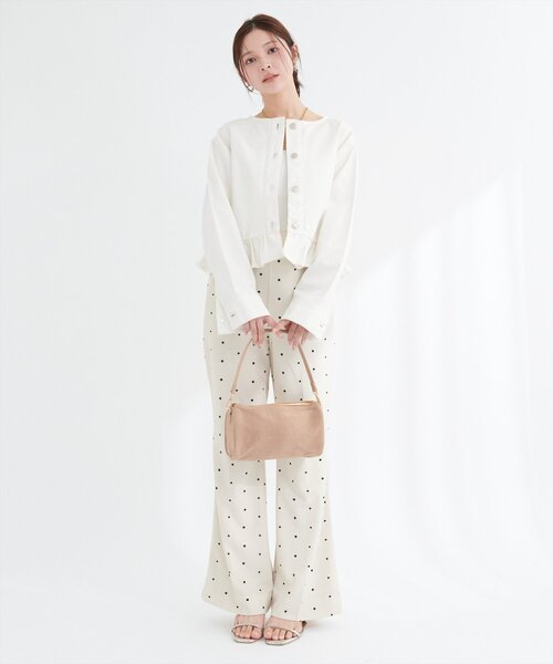 natural couture(ナチュラルクチュール)の「ノーカラーペプラムデニムジャケット(デニムジャケット・レディース・オフホワイト/ブルー/インディゴブルー・FREE)」の10枚目の写真