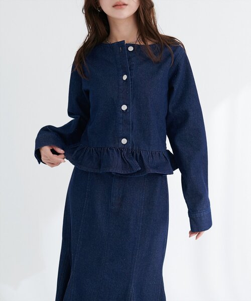 natural couture(ナチュラルクチュール)の「ノーカラーペプラムデニムジャケット(デニムジャケット・レディース・オフホワイト/ブルー/インディゴブルー・FREE)」の16枚目の写真