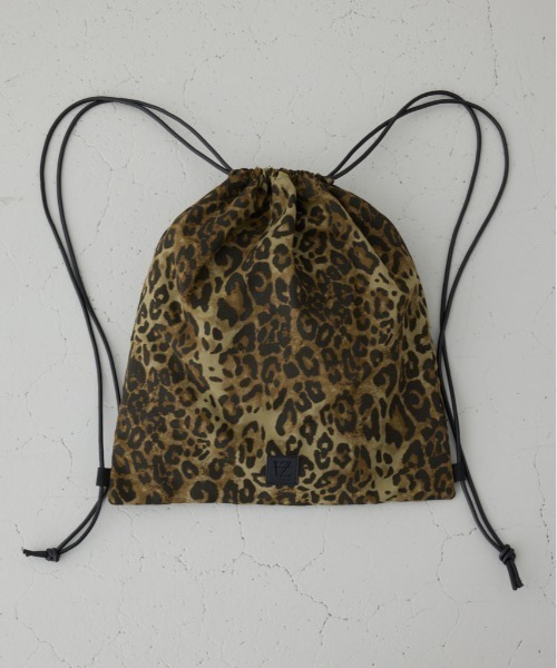 AZUL by moussy（アズールバイマウジー）の「アップリケナップサック（バックパック/リュック・メンズ・ブラック/ベージュ系その他・FREE）」の2枚目の写真