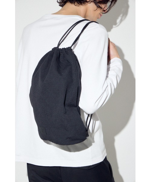 AZUL by moussy（アズールバイマウジー）の「アップリケナップサック（バックパック/リュック・メンズ・ブラック/ベージュ系その他・FREE）」の3枚目の写真