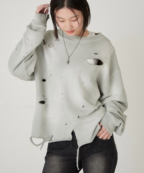 WHO'S WHO gallery（フーズフーギャラリー）の「【FromVintage】ダメージスウェット（スウェット・メンズ・ライトグレー/レッド/ブラック・FREE）」の12枚目の写真