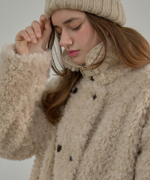 SLOWLOLLI（スローローリ）の「Moi shearing mustang coat - Beige（ダッフルコート・レディース・Beige・FREE）」の2枚目の写真