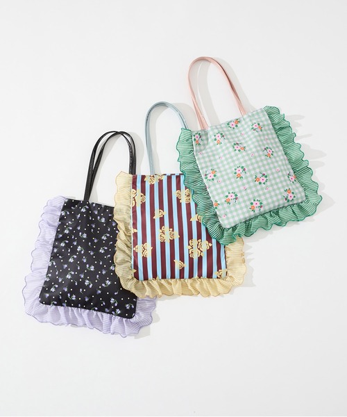 Casselini（キャセリーニ）の「Casselini(キャセリーニ)花柄プリントトート（トートバッグ・レディース・グリーン/ブラック/ブルー・FREE）」の4枚目の写真