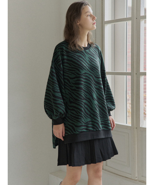 AVANT-G(アバン)の「Zebra Oversize Knit - GREEN(ニット/セーター・レディース・その他・FREE)」の2枚目の写真