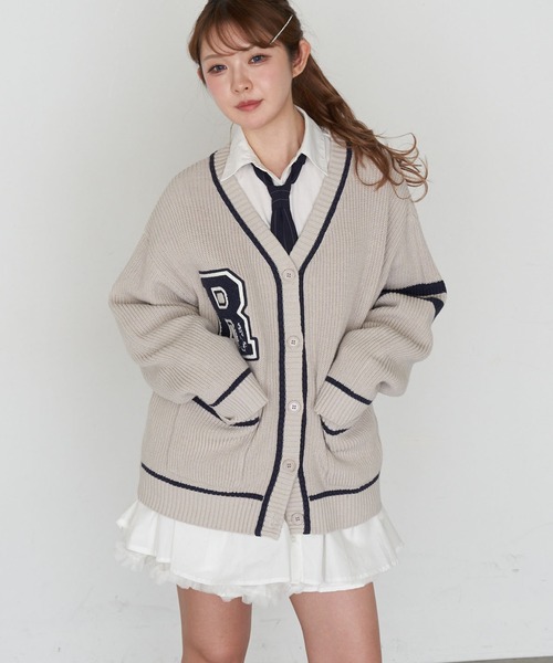 RAY CASSIN（レイカズン）の「レタードカーディガン（カーディガン/ボレロ・レディース・グレー系その他2/ネイビー/アイボリー・FREE）」の2枚目の写真