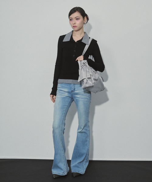 ENVYM（アンビー）の「スタッズ エナメル ドロスト ハンドバッグ 【2WAY】（ハンドバッグ・レディース・ブラウン/ブラック/アイボリー・FREE）」の8枚目の写真