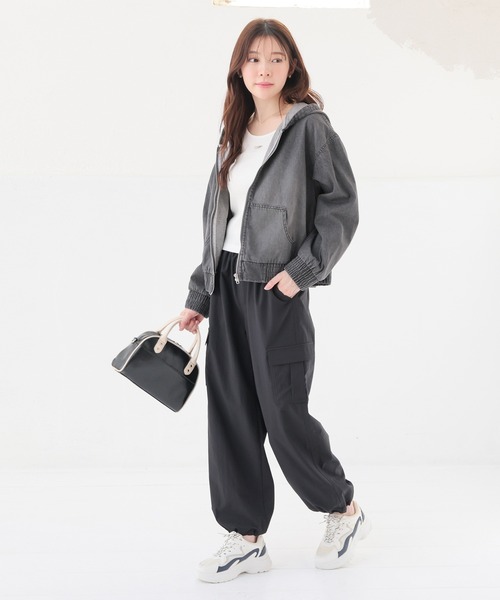 Honeys（ハニーズ）の「デニムフードブルゾン（ブルゾン・レディース・ブルー系その他/グレー・S/M/LL/L）」の4枚目の写真