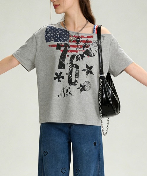 HOOK(フック)の「アメリカンフラッグプリント ワンショルダーTシャツ (SS)(Tシャツ/カットソー・レディース・グレー/ホワイト・S/M)」の1枚目の写真