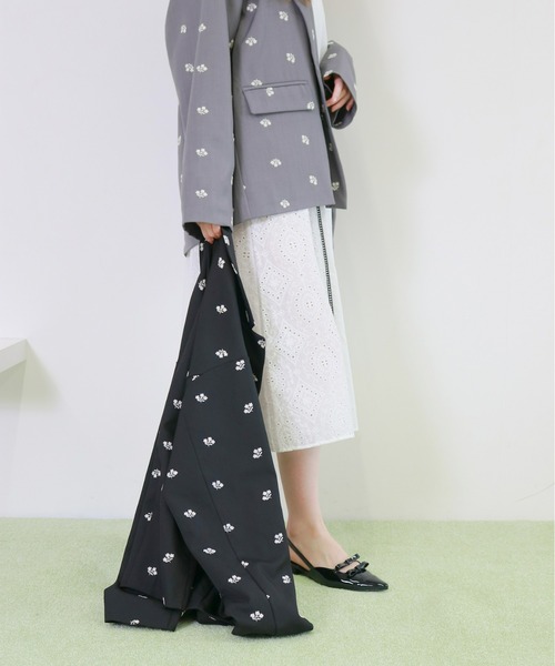 mic by Olu.(ミックバイオルドット)の「< ZOZOTOWN限定 >フラワーエンブロイダリ―ジャケット(テーラードジャケット・レディース・グレー/ブラック・FREE)」の11枚目の写真