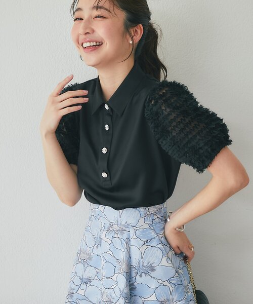 La boutique BonBon（ラブティックボンボン）の「フリルチュールスリーブビジュー釦ブラウス（シャツ/ブラウス・レディース・ブラック/ホワイト・FREE）」の10枚目の写真