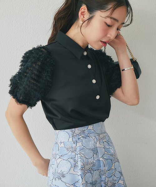 La boutique BonBon（ラブティックボンボン）の「フリルチュールスリーブビジュー釦ブラウス（シャツ/ブラウス・レディース・ブラック/ホワイト・FREE）」の11枚目の写真