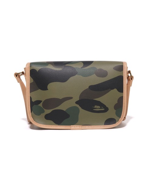 A BATHING APE(アベイシングエイプ)の「1ST CAMO LEATHER SHOULDER BAG(ショルダーバッグ・メンズ・グリーン・FREE)」の4枚目の写真