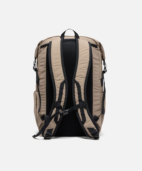 AIGLE(エーグル)の「撥水 ネイバーフッド バッグパック 18L(バックパック/リュック・レディース・ブラウン/ブラック・FREE)」の5枚目の写真