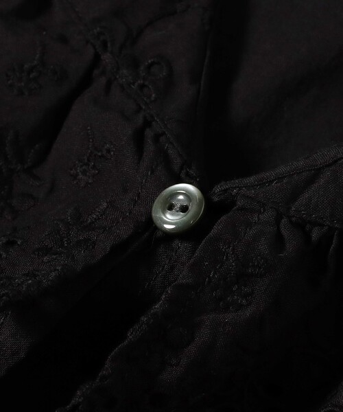 BEAMS BOY(ビームスボーイ)の「カットワーク ブラウス(シャツ/ブラウス・レディース・オフホワイト/ブラック・1/2)」の8枚目の写真