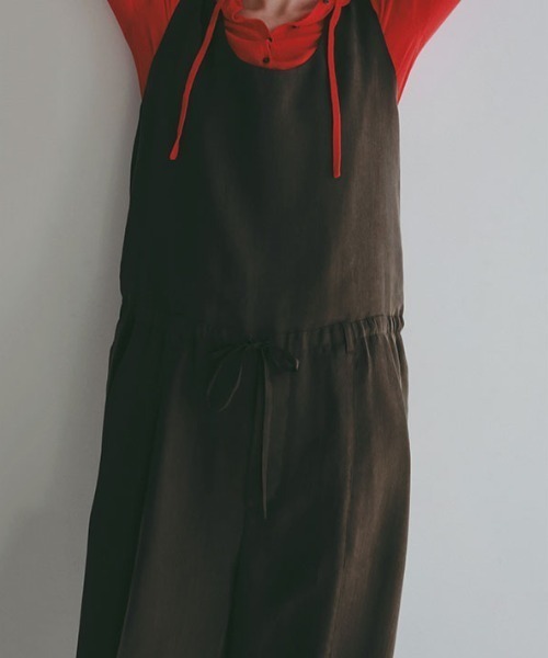 ETRE TOKYO(エトレトウキョウ)の「【先行予約限定 10%OFF】クルーネックキュプラタンクオールインワン(つなぎ/オールインワン・レディース・ブラック/ブラウン・S/M)」の4枚目の写真