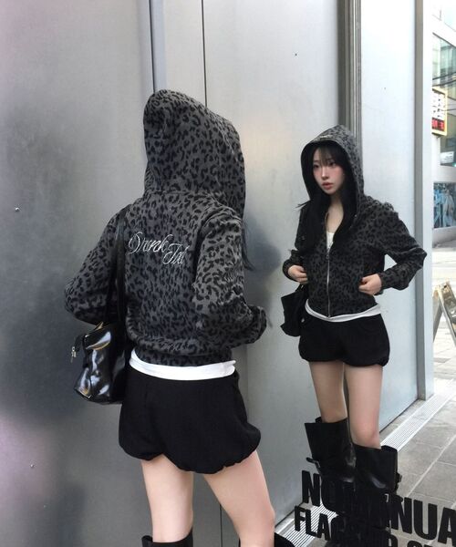 DRUNKTXT(ドランクテキスト)の「Hotfix Leopard Zip-Up Hoodie Black(パーカー・レディース・その他・FREE)」の3枚目の写真