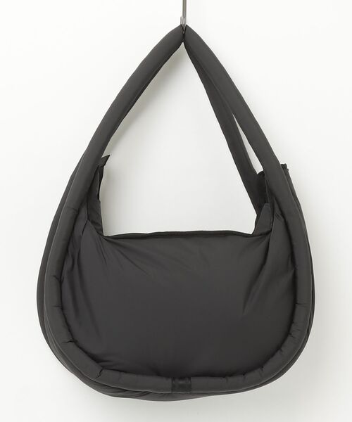 HUNTER（ハンター）の「HUNTER / ハンター：FRAMED PUFFER LARGE HOBO：UBX3705KBM[DEA]（ショルダーバッグ・レディース・ブラック・FREE）」の2枚目の写真