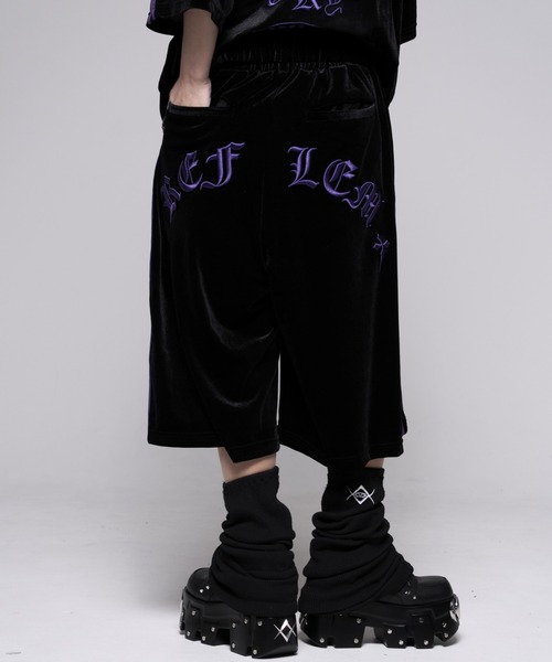 REFLEM(レフレム)の「『REFLEM/レフレム』クロス刺繍ベロアハーフパンツ(その他パンツ・レディース・ブラック×パープル/レオパード/ブラック×ピンク/ブラック×ホワイト・FREE)」の11枚目の写真