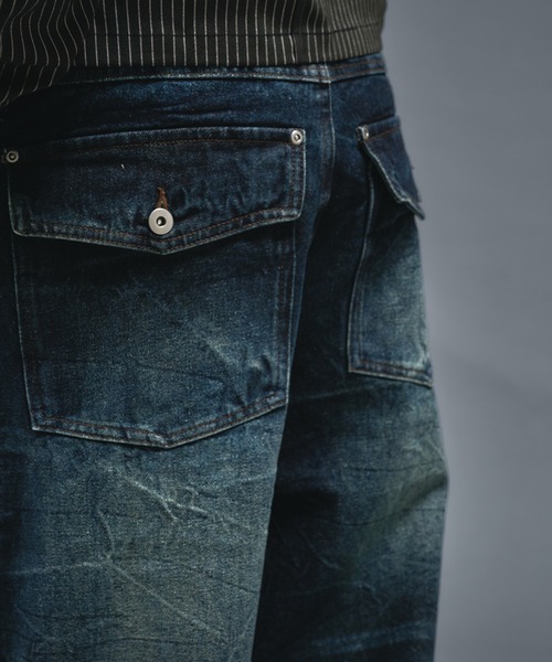 ANDER HUNK(アンダーハンク)の「Crack Overdyed Wide Flare Denim / クラックオーバーダイワイドフレアデニム(デニムパンツ・メンズ・ライトインディゴブルー/ブラック・LARGE/MEDIUM/SMALL)」の20枚目の写真