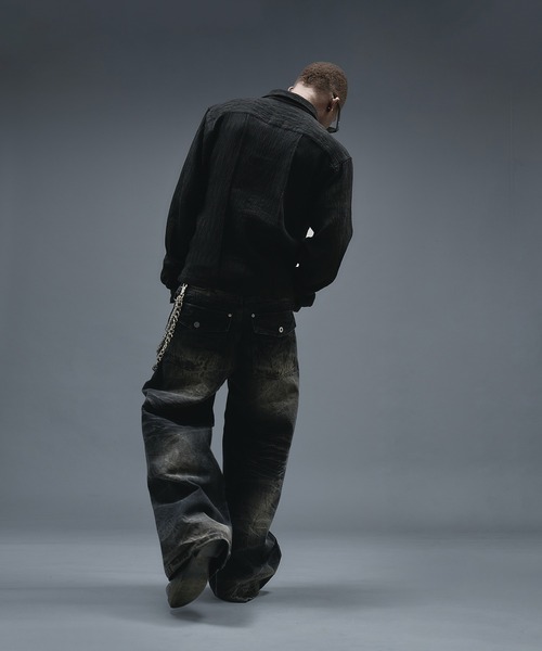 ANDER HUNK(アンダーハンク)の「Crack Overdyed Wide Flare Denim / クラックオーバーダイワイドフレアデニム(デニムパンツ・メンズ・ライトインディゴブルー/ブラック・LARGE/MEDIUM/SMALL)」の3枚目の写真