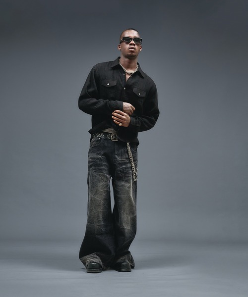 ANDER HUNK(アンダーハンク)の「Crack Overdyed Wide Flare Denim / クラックオーバーダイワイドフレアデニム(デニムパンツ・メンズ・ライトインディゴブルー/ブラック・LARGE/MEDIUM/SMALL)」の6枚目の写真