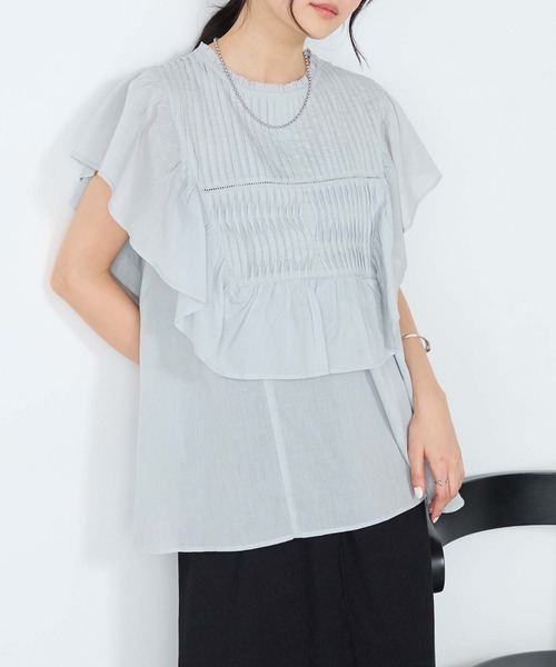 forksy.(フォルクシー)の「【forksy.】インドコットン ラッフルフリル ピンタック シアーブラウス(シャツ/ブラウス・レディース・ブルー系/グレイッシュベージュ/ライラック/ブラック/オフホワイト・FREE)」の4枚目の写真