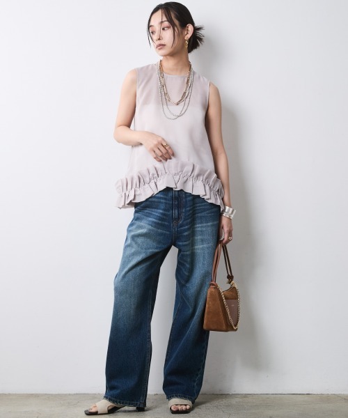 CHIC STYLE(シックスタイル)の「裾フリルシアーノースリーブブラウス<大きいサイズ有>シックスタイル(シャツ/ブラウス・レディース・ライトベージュ/ブラック・5L/4L/3L/LL/L/M)」の12枚目の写真