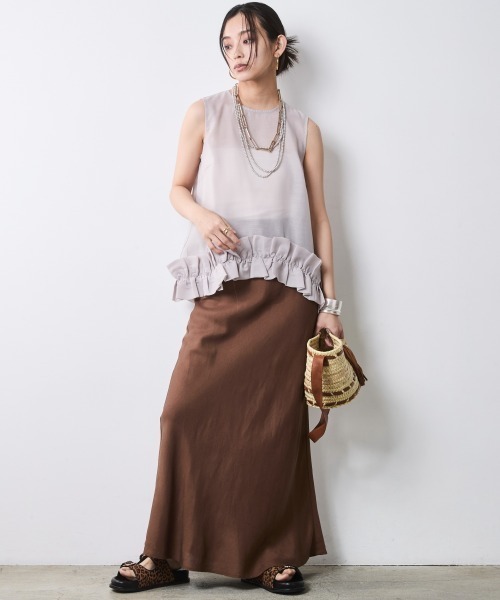 CHIC STYLE(シックスタイル)の「裾フリルシアーノースリーブブラウス<大きいサイズ有>シックスタイル(シャツ/ブラウス・レディース・ライトベージュ/ブラック・5L/4L/3L/LL/L/M)」の6枚目の写真