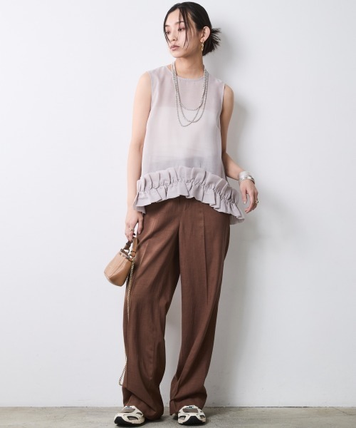 CHIC STYLE(シックスタイル)の「裾フリルシアーノースリーブブラウス<大きいサイズ有>シックスタイル(シャツ/ブラウス・レディース・ライトベージュ/ブラック・5L/4L/3L/LL/L/M)」の22枚目の写真