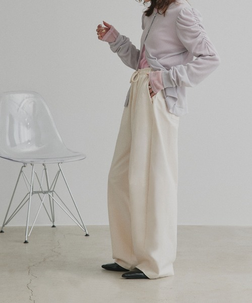ad thie（アドティエ）の「スウェット ワイド カーブパンツ（スウェットパンツ・レディース・オートミール/チャコール/ブラック/アイボリー/ブラウン・MEDIUM/LARGE）」の5枚目の写真