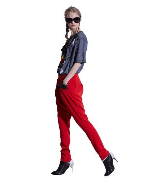 GREEDILOUS(グリディアス)の「レッドバギーパンツ(その他パンツ・レディース・その他・S/M/L/XS)」の2枚目の写真