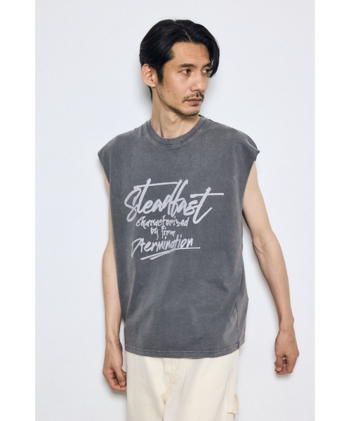 AZUL by moussy（アズールバイマウジー）の「ピグメントノースリーブトップス　夏服　春服　秋服　筋トレ　ジム（Tシャツ/カットソー・メンズ・ベージュ/ブラック/レッド/オフホワイト・MEDIUM/LARGE）」の11枚目の写真