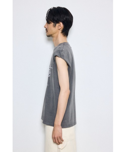 AZUL by moussy（アズールバイマウジー）の「ピグメントノースリーブトップス　夏服　春服　秋服　筋トレ　ジム（Tシャツ/カットソー・メンズ・ベージュ/ブラック/レッド/オフホワイト・MEDIUM/LARGE）」の14枚目の写真