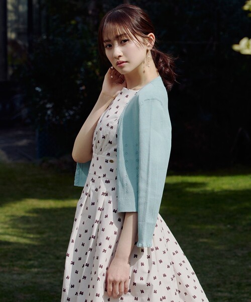 TOCCA(トッカ)の「STELLA BREEZE KNIT カーディガン(カーディガン/ボレロ・レディース・アイボリー系/ブラック系/ブルー系・SMALL/MEDIUM)」の4枚目の写真