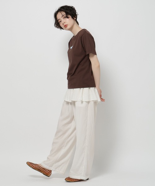 niko and...(ニコアンド)の「レタリング刺繍Tシャツ(Tシャツ/カットソー・レディース・チャコール/オフホワイト/ブラウン・LARGE/MEDIUM)」の21枚目の写真