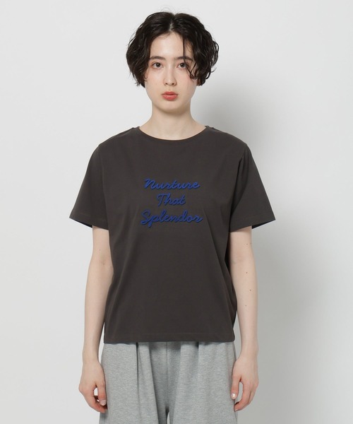 niko and...(ニコアンド)の「レタリング刺繍Tシャツ(Tシャツ/カットソー・レディース・チャコール/オフホワイト/ブラウン・LARGE/MEDIUM)」の5枚目の写真