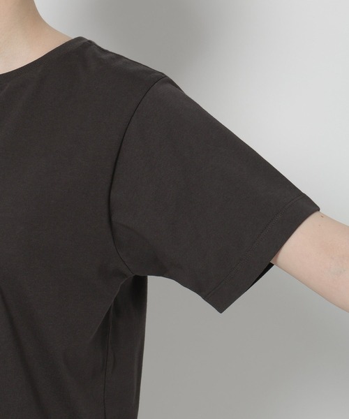 niko and...(ニコアンド)の「レタリング刺繍Tシャツ(Tシャツ/カットソー・レディース・チャコール/オフホワイト/ブラウン・LARGE/MEDIUM)」の10枚目の写真