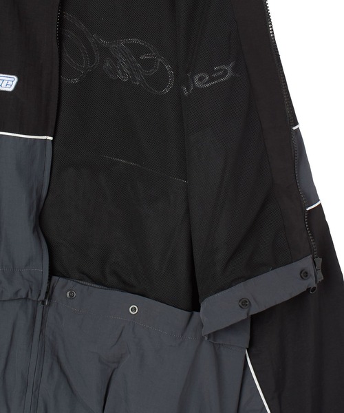 X-girl(エックスガール)の「2WAY SCRIPT LOGO TRACK JACKET(ブルゾン・レディース・ブラック/ベージュ/バーガンディー・S/M)」の14枚目の写真