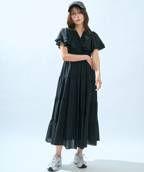 AND COUTURE(アンドクチュール)の「Vネック襟レースティアードワンピース(ワンピース・レディース・オレンジ/グリーン/レッド/オフホワイト/サックスブルー/ブラック・FREE)」の19枚目の写真