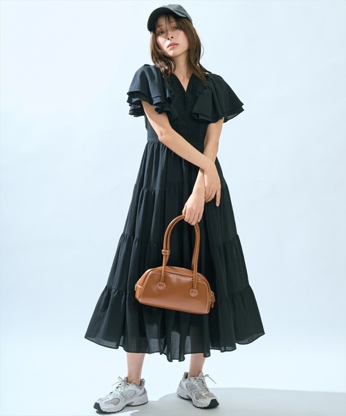AND COUTURE(アンドクチュール)の「Vネック襟レースティアードワンピース(ワンピース・レディース・オレンジ/グリーン/レッド/オフホワイト/サックスブルー/ブラック・FREE)」の20枚目の写真