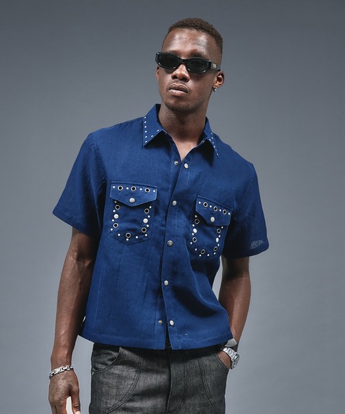 ANDER HUNK(アンダーハンク)の「Studs & Eyelet Design Sier Shirt / スタッズ&アイレットデザインシアーシャツ(シャツ/ブラウス・メンズ・ブラック/ブルー/ブラウン・LARGE/MEDIUM/SMALL)」の15枚目の写真